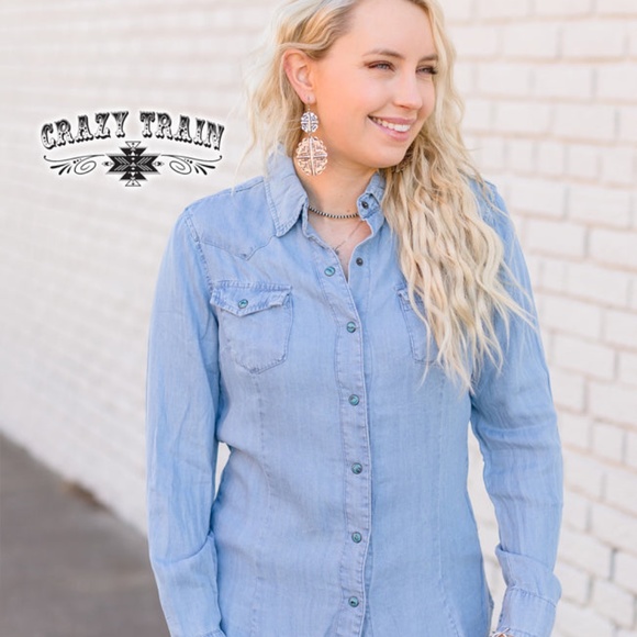 Crazy Train Day Workin' Button Down Top NWT - Picture 3 of 4